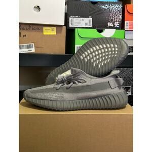 adidas Yeezy Boost 350 V2 Steel Grey / Size 10.5 / Brand New